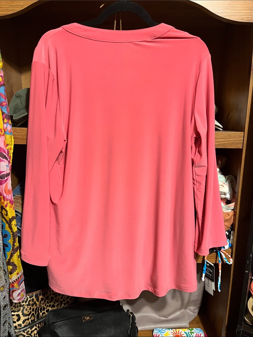 Jones New York Coral V-Neck Tunic with Front Flap Pockets - Picture 5 of 5